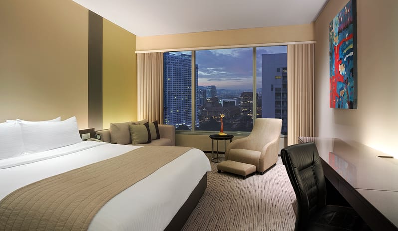 Traders Hotel-Traders Club Room_7716